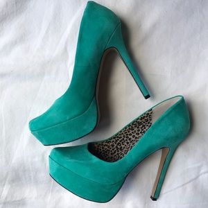Jessica Simpson heels